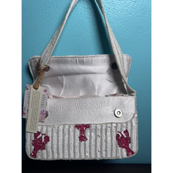 VIRAL TIKTOK HTF HANDCRAFTED IN INDIA BEADED LOBSTER BAG “BEAUTIFUL” - Picture 6 of 11
